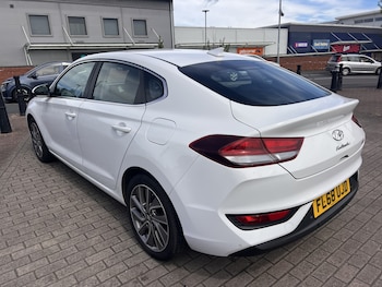 Used Hyundai i30 2018 for sale - 79033166: Photo