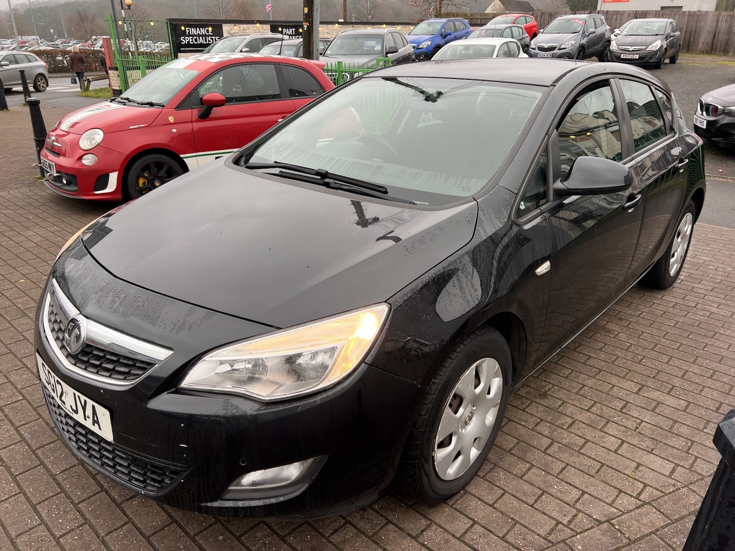 Used Vauxhall Astra 2012 for sale - 77370710: Photo 2
