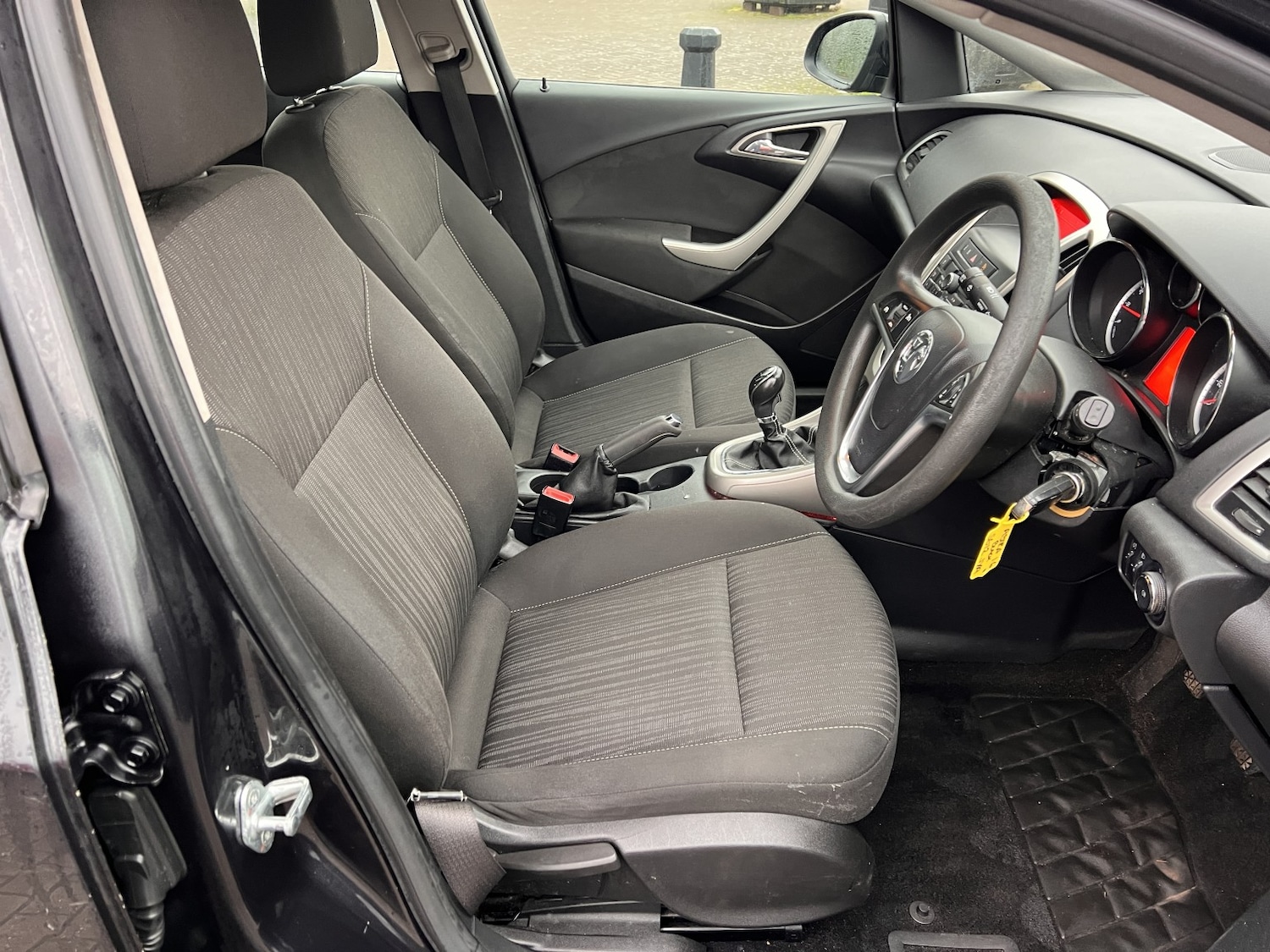 Used Vauxhall Astra 2012 for sale - 77370710: Photo 5