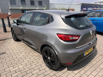 Used Renault Clio 2015 for sale - 78534668: Photo