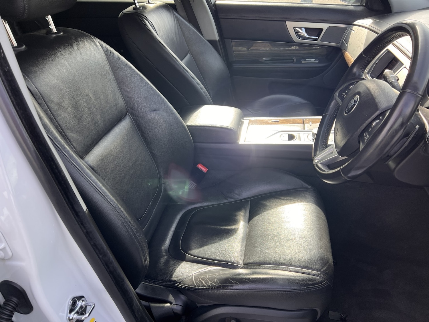 Used Jaguar XF 2015 for sale - 77880994: Photo 5