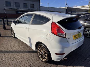 Used Ford Fiesta 2015 for sale - 79872615: Photo