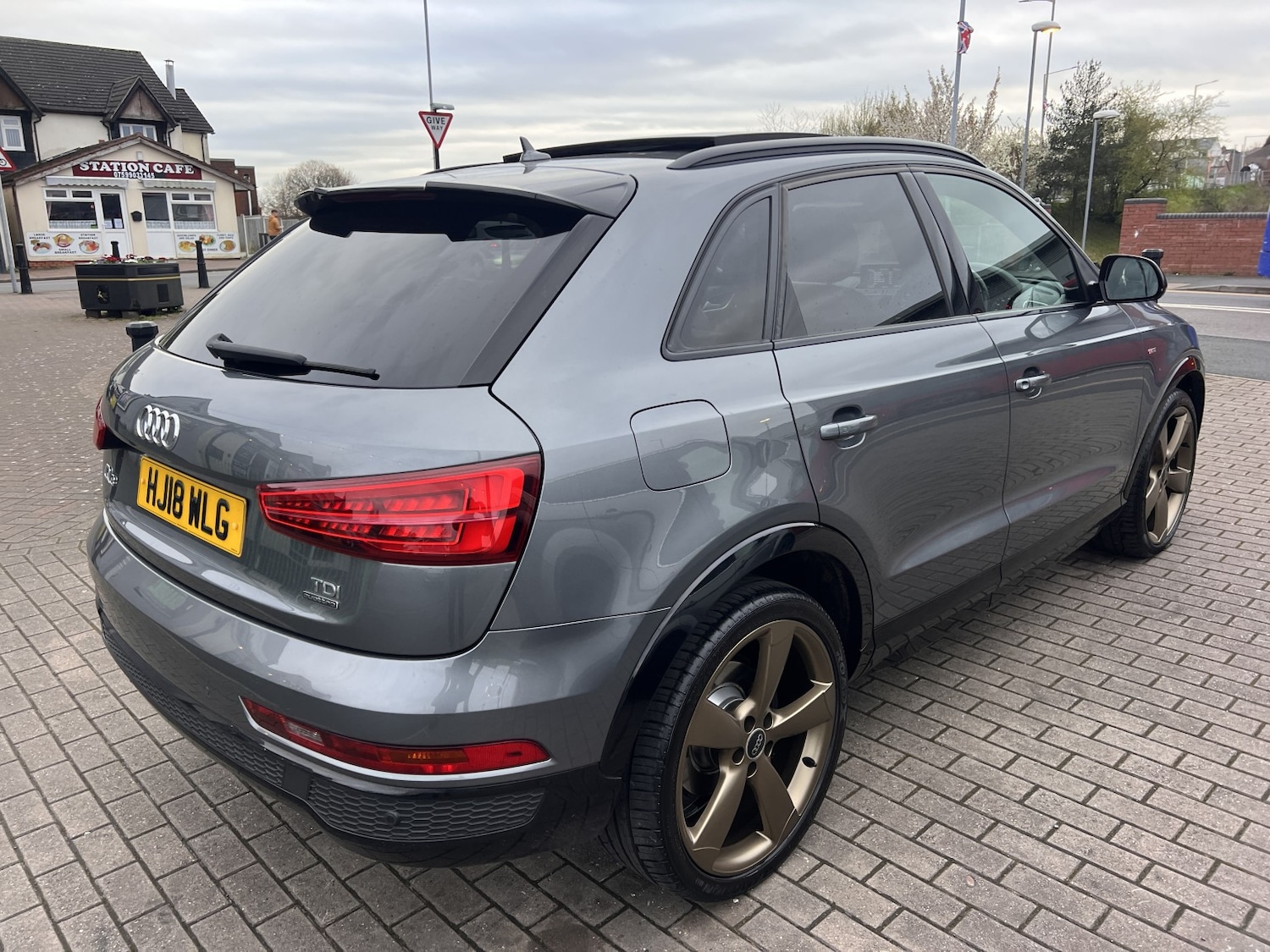 Used Audi Q3 2018 for sale - 78098227: Photo 3
