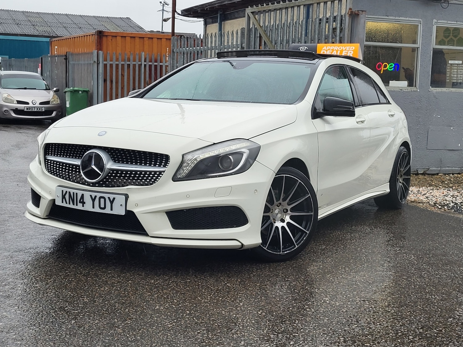 Used Mercedes-Benz A-Class 2014 for sale - 77460366: Photo 16