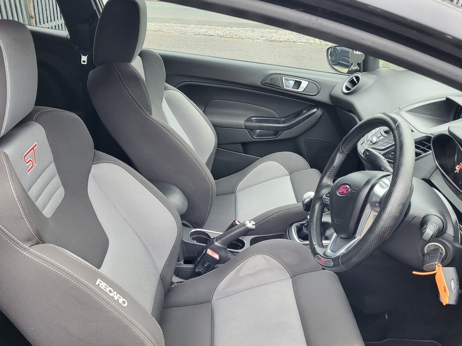 Used Ford Fiesta 2014 for sale - 76963036: Photo 17