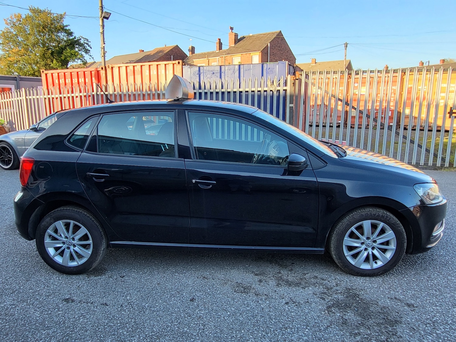 Used Volkswagen Polo 2015 for sale - 76963017: Photo 4