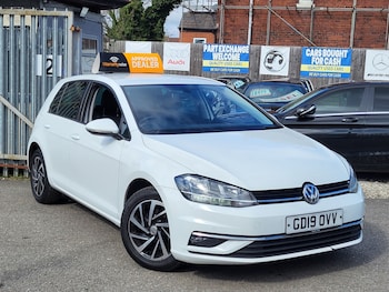 Used Volkswagen Golf 2019 for sale - 78040592: Photo