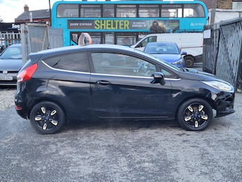 Used Ford Fiesta 2016 for sale - 77312406: Photo