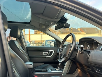 Used Land Rover Discovery Sport 2015 for sale - 77921464: Photo