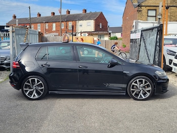 Used Volkswagen Golf 2014 for sale - 78953200: Photo