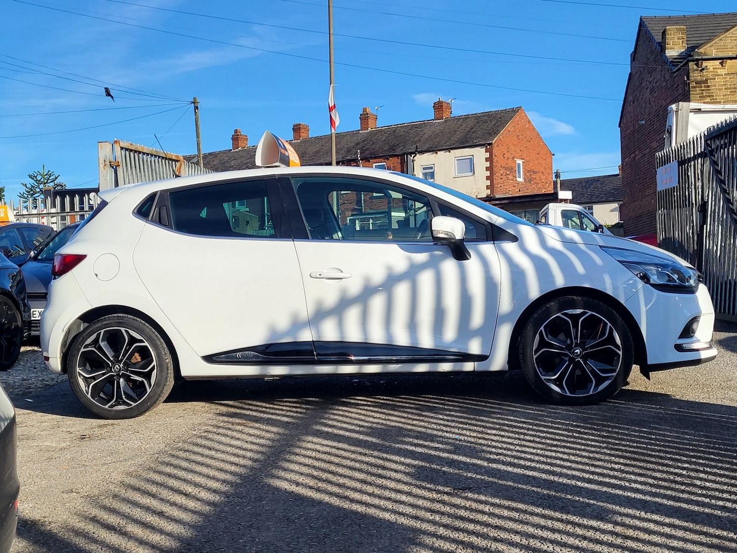 Used Renault Clio 2018 for sale - 76960726: Photo 16