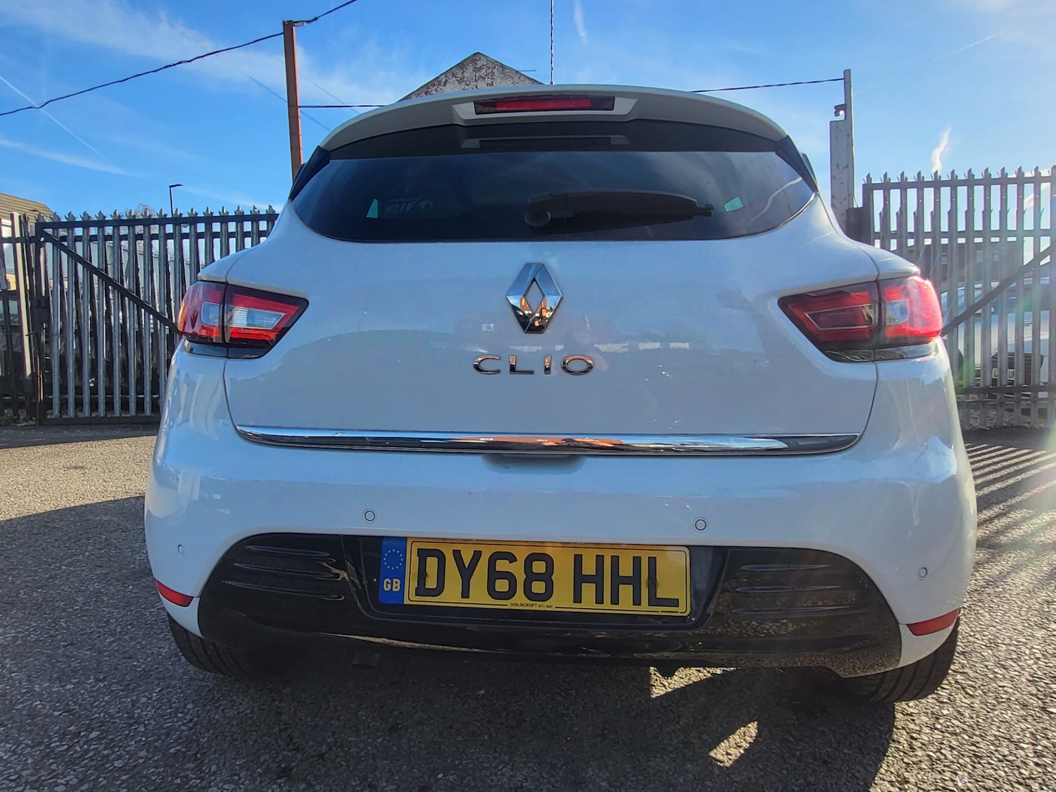Used Renault Clio 2018 for sale - 76960726: Photo 25