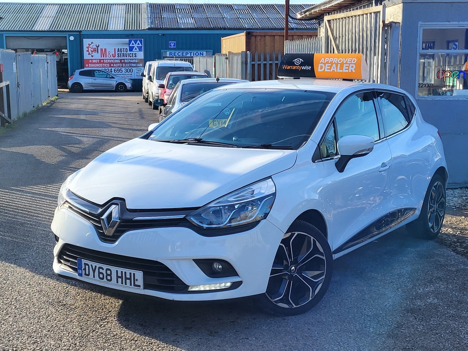 Used Renault Clio 2018 for sale - 76960726: Photo 3