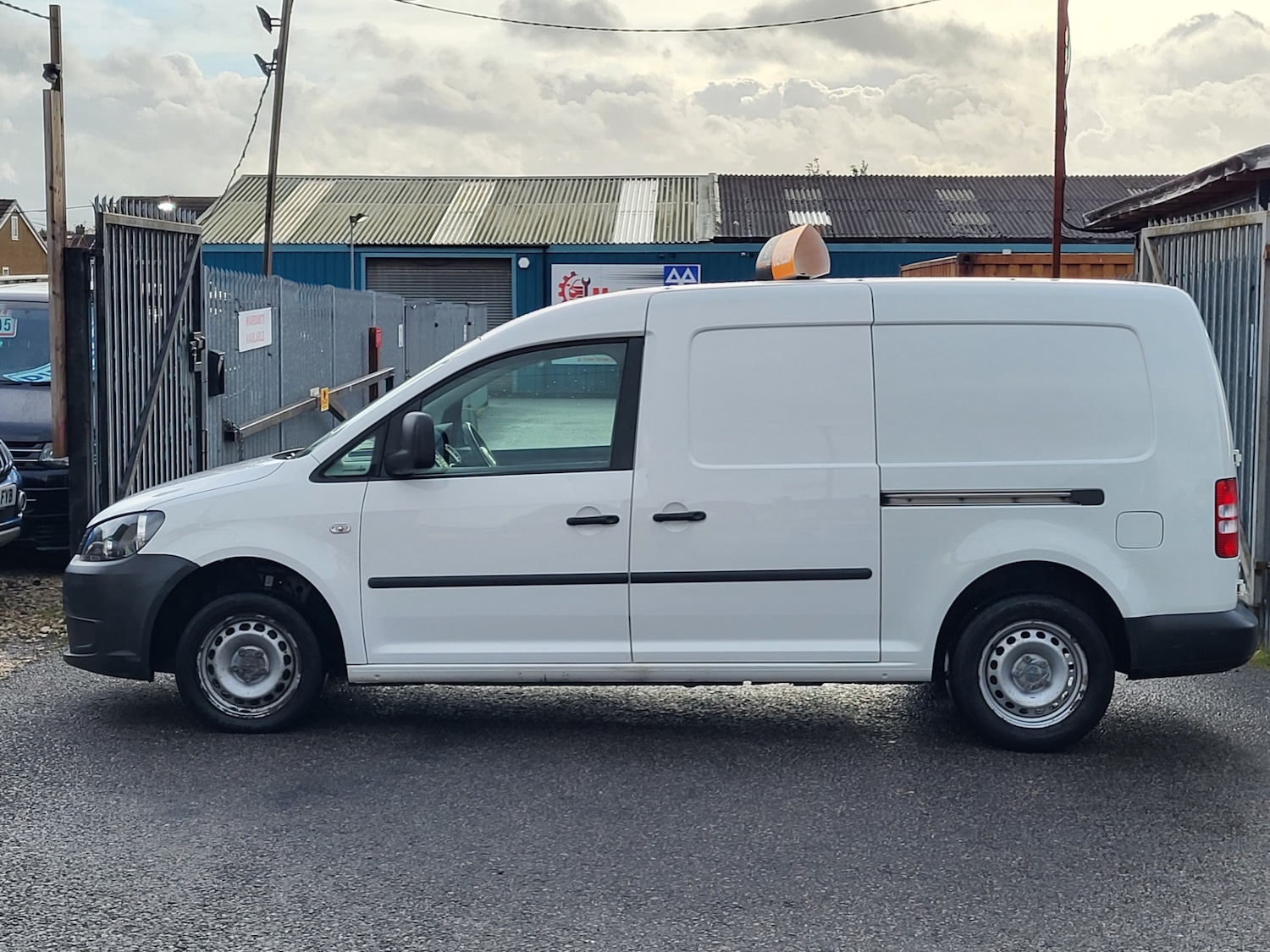 Used Volkswagen Caddy 2013 for sale - 76958594: Photo 5