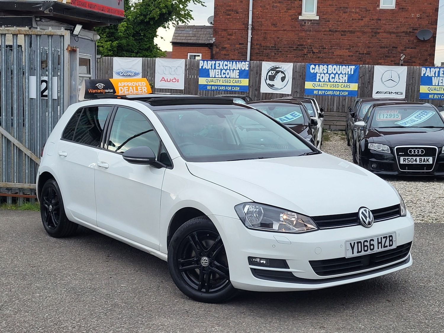 2016 Volkswagen Golf 1.6TDI Match Edition Hatchback 5d DSG