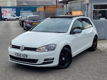 Used Volkswagen Golf 2016 for sale - 78508301: Photo