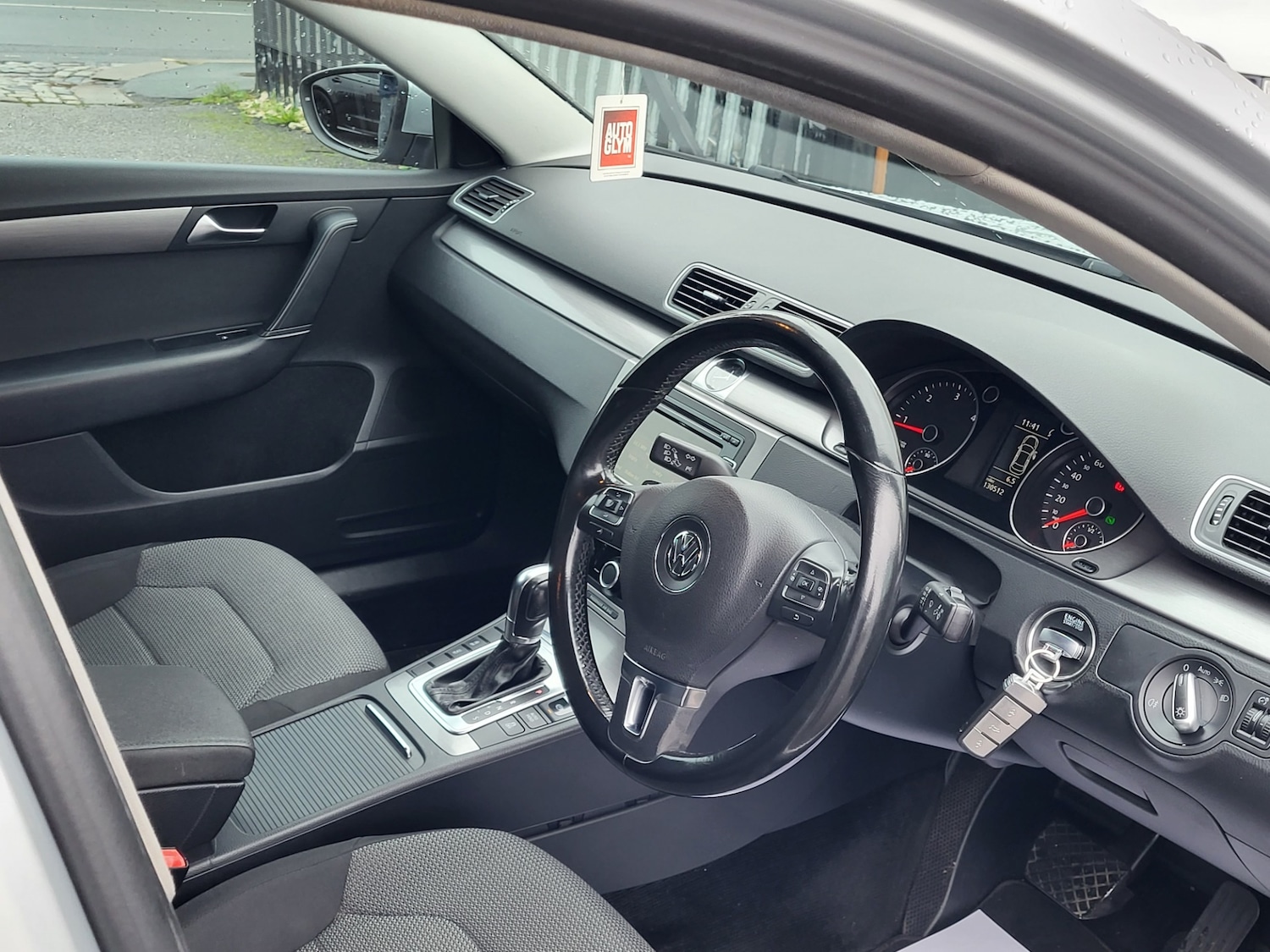 Used Volkswagen Passat 2011 for sale - 76963037: Photo 6