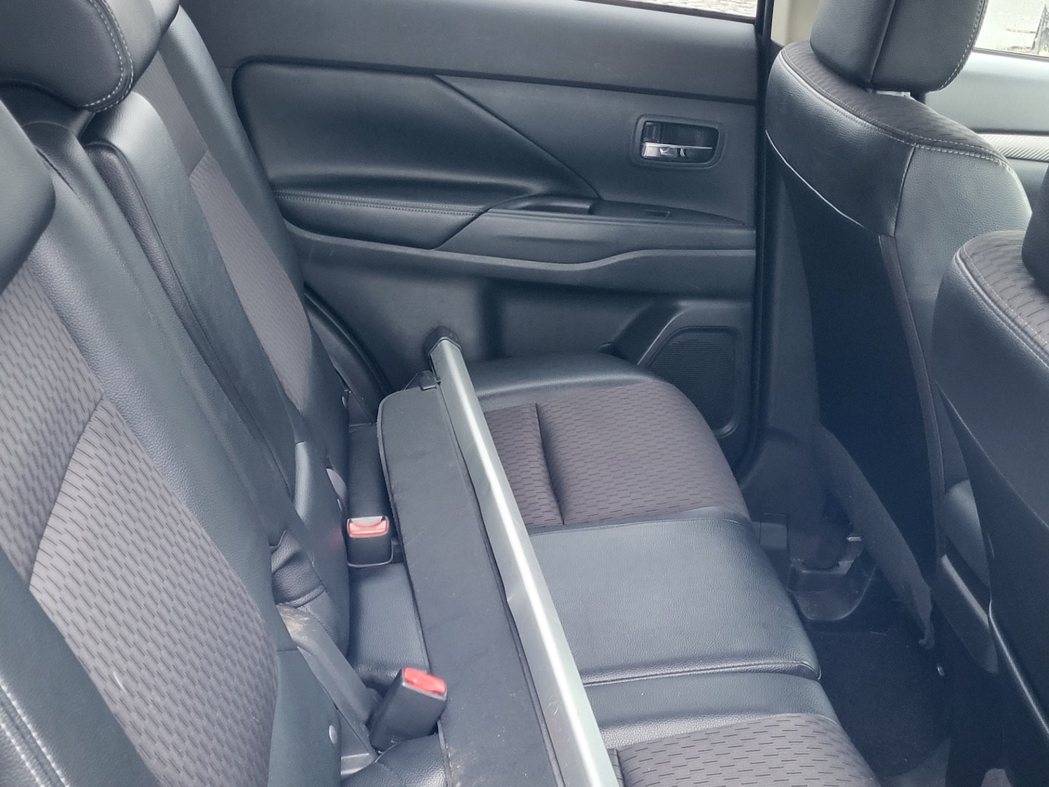 Used Mitsubishi Outlander 2015 for sale - 77297154: Photo 19