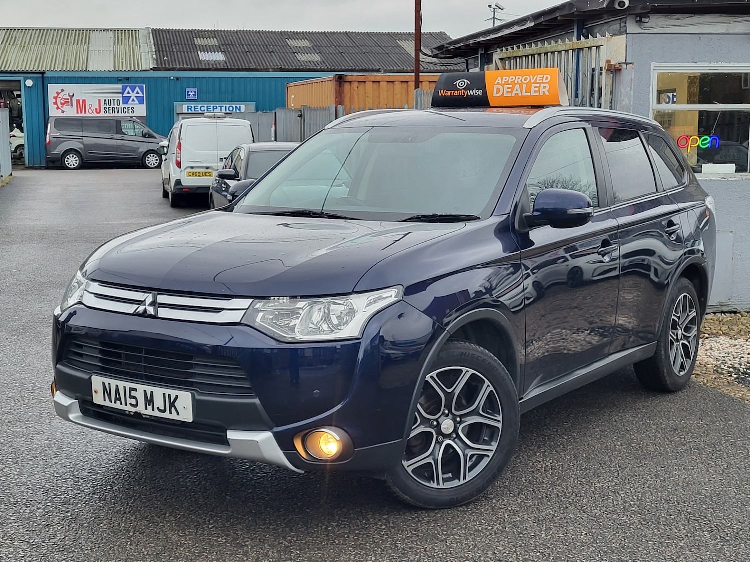 Used Mitsubishi Outlander 2015 for sale - 77297154: Photo 3