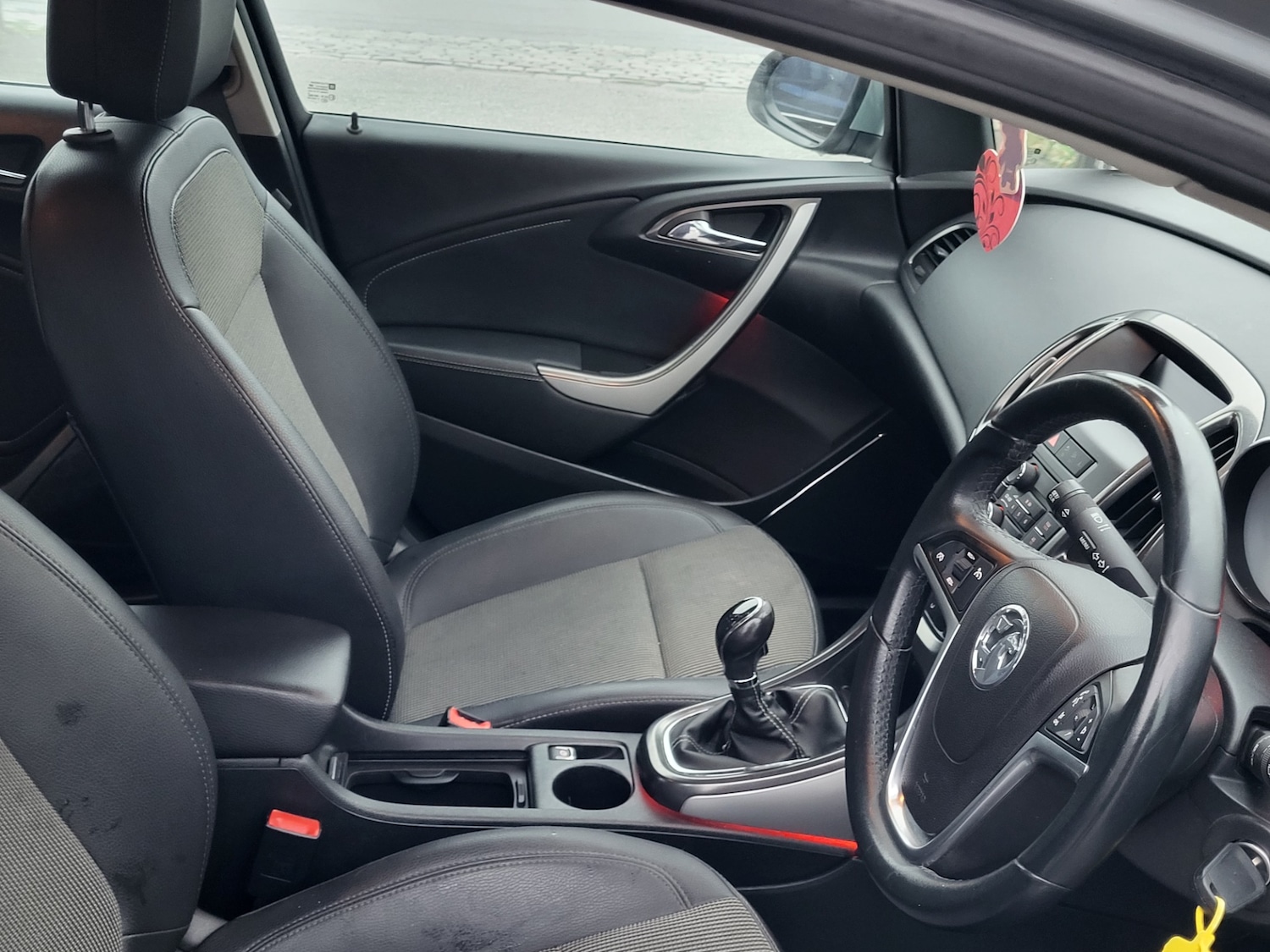 Used Vauxhall Astra 2011 for sale - 77019430: Photo 17