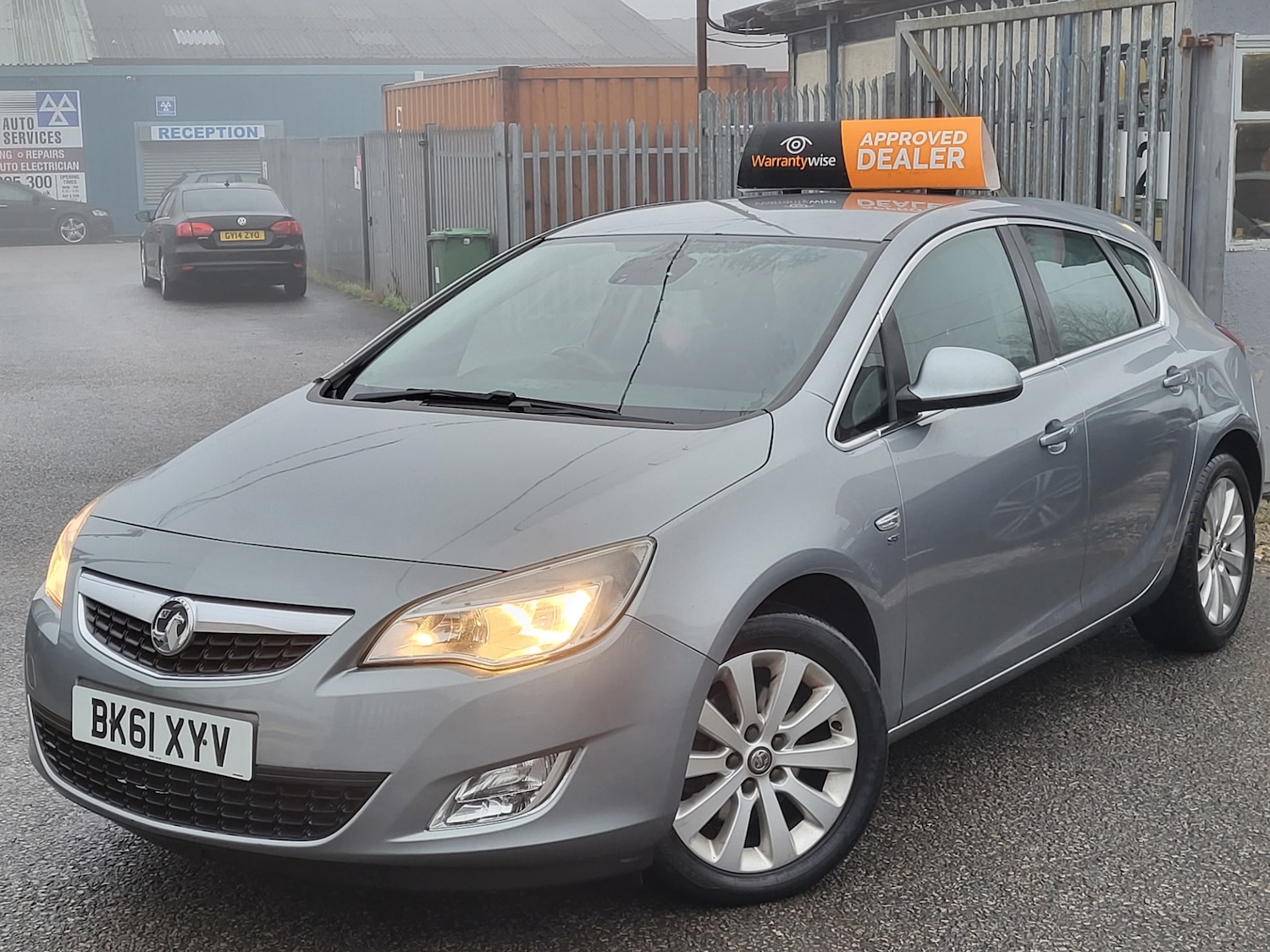 Used Vauxhall Astra 2011 for sale - 77019430: Photo 3