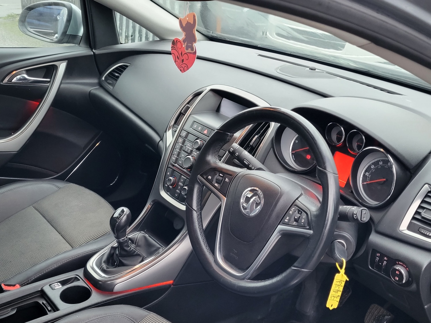 Used Vauxhall Astra 2011 for sale - 77019430: Photo 6