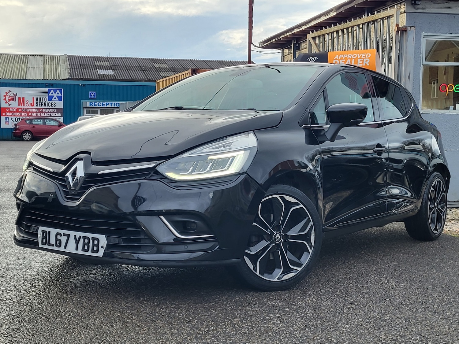 Used Renault Clio 2018 for sale - 76960737: Photo 16