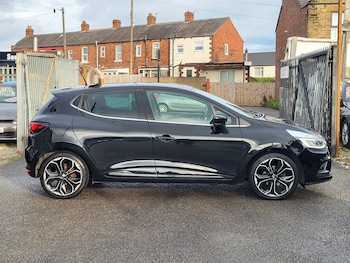 Used Renault Clio 2018 for sale - 76960737: Photo