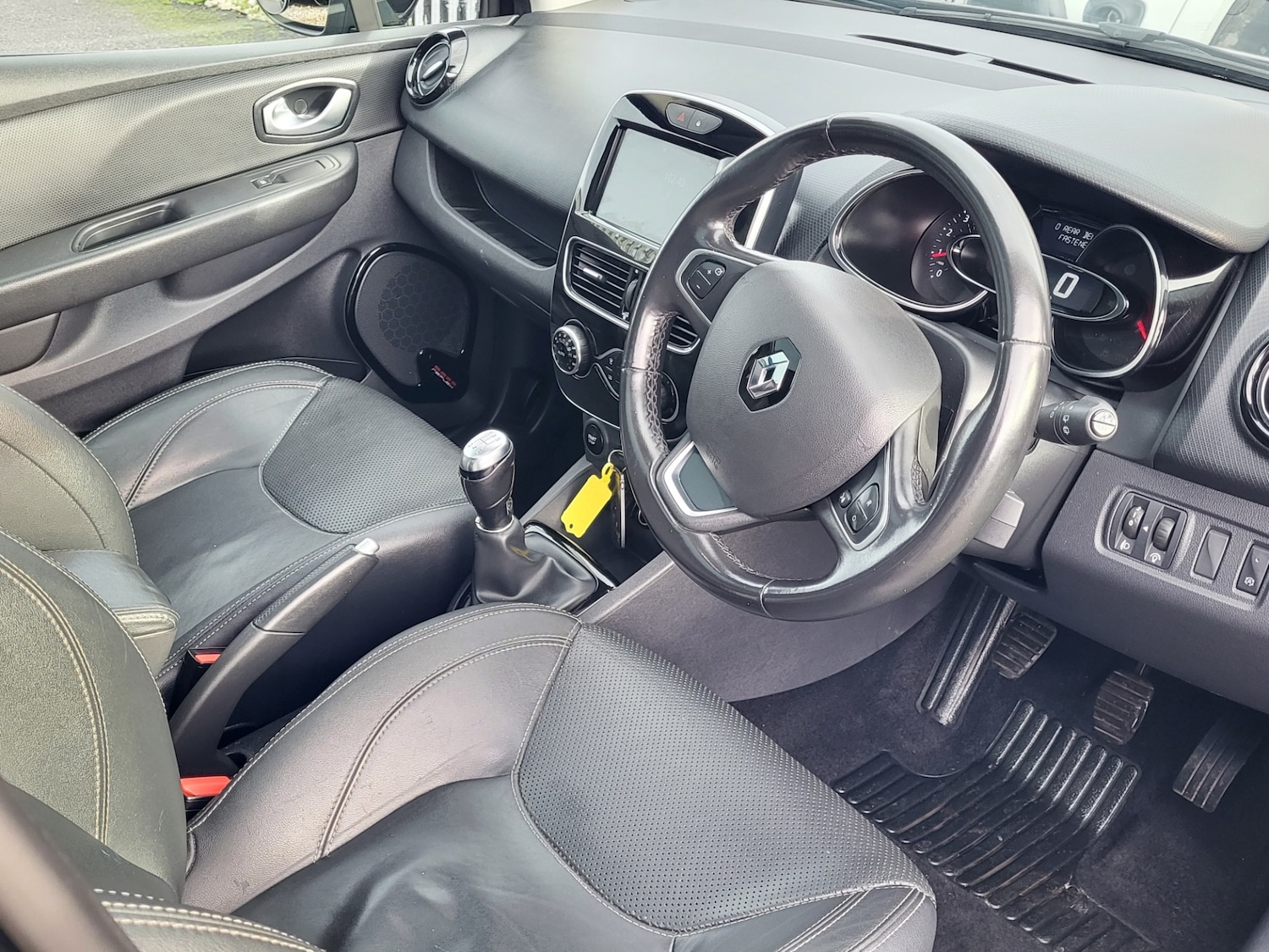 Used Renault Clio 2018 for sale - 76960737: Photo 7