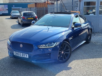 Used Jaguar XE 2016 for sale - 79252548: Photo
