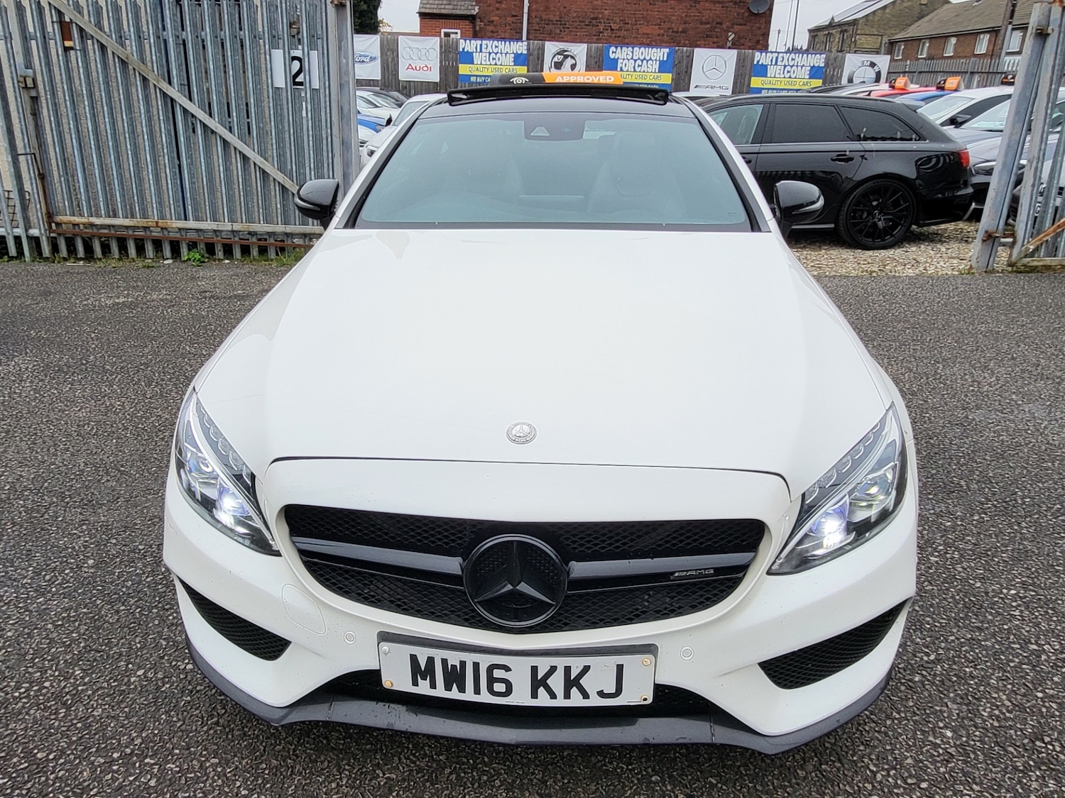 Used Mercedes-Benz C Class 2016 for sale - 76960338: Photo 2