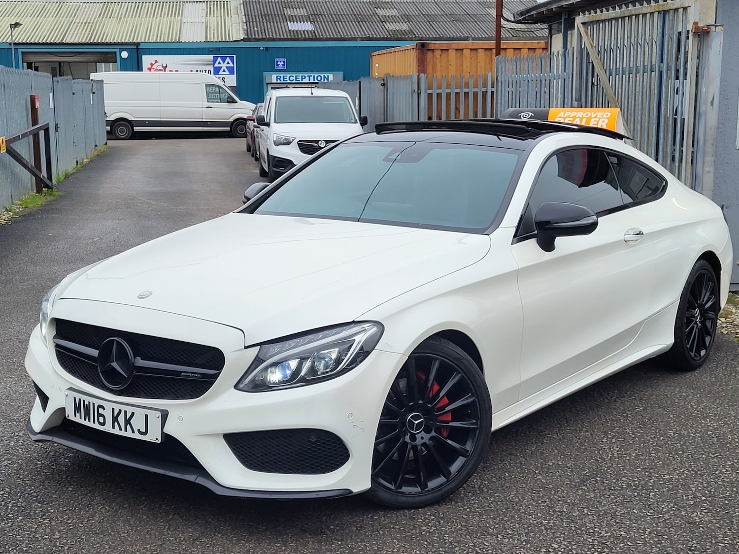 Used Mercedes-Benz C Class 2016 for sale - 76960338: Photo 3