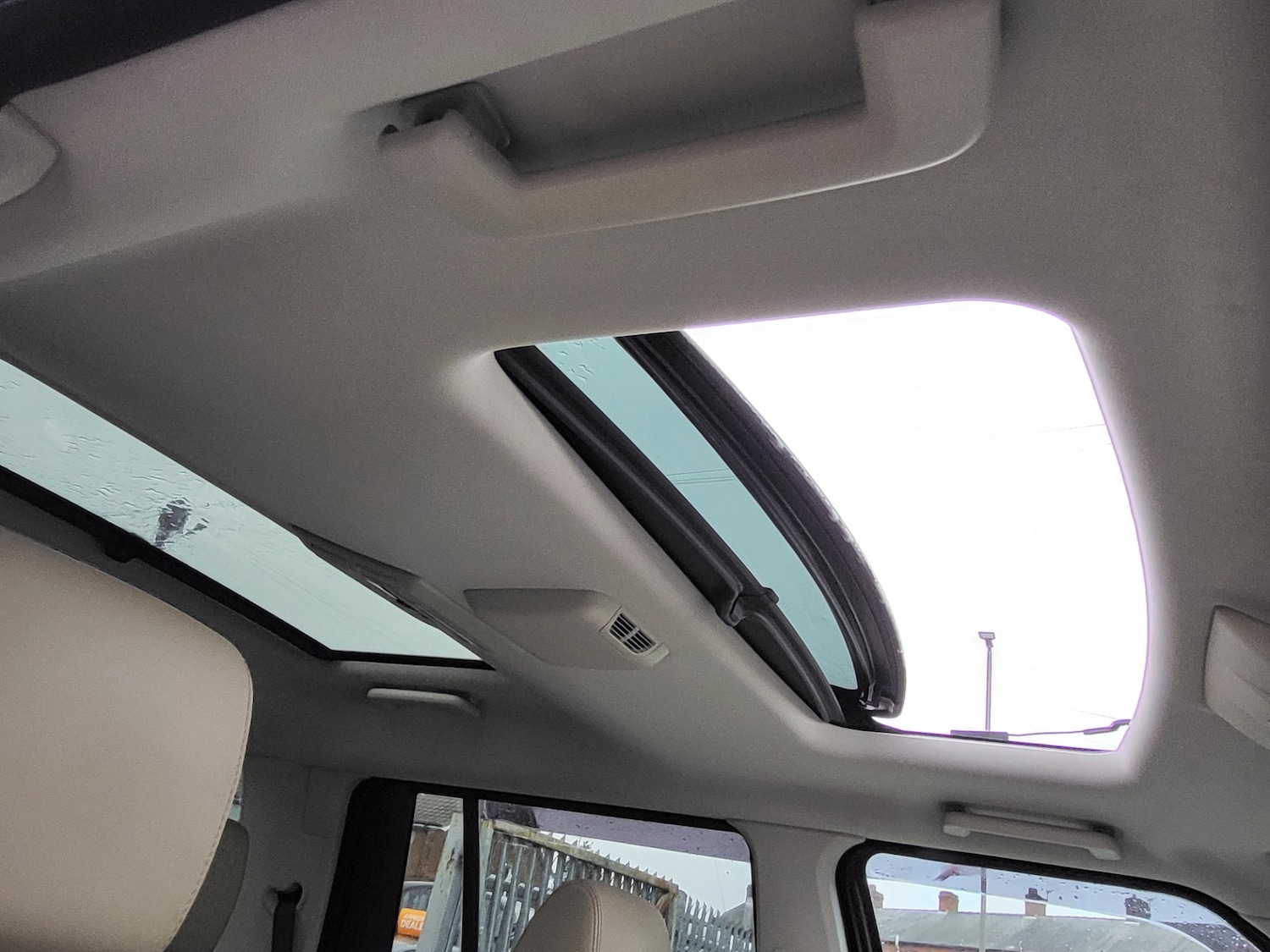 Used Land Rover Discovery 2012 for sale - 77418286: Photo 5