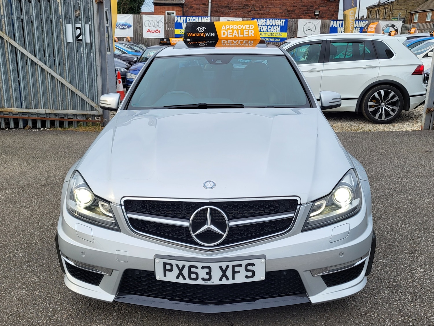 Used Mercedes-Benz C Class 2013 for sale - 76961229: Photo 2