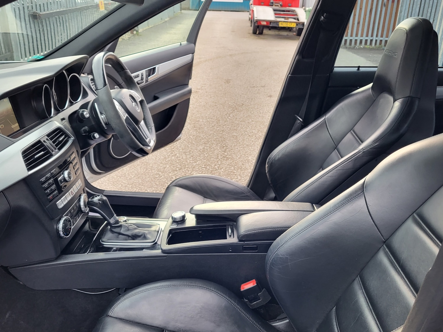 Used Mercedes-Benz C Class 2013 for sale - 76961229: Photo 21