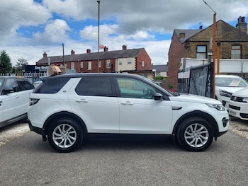 Used Land Rover Discovery Sport 2016 for sale - 78915370: Photo