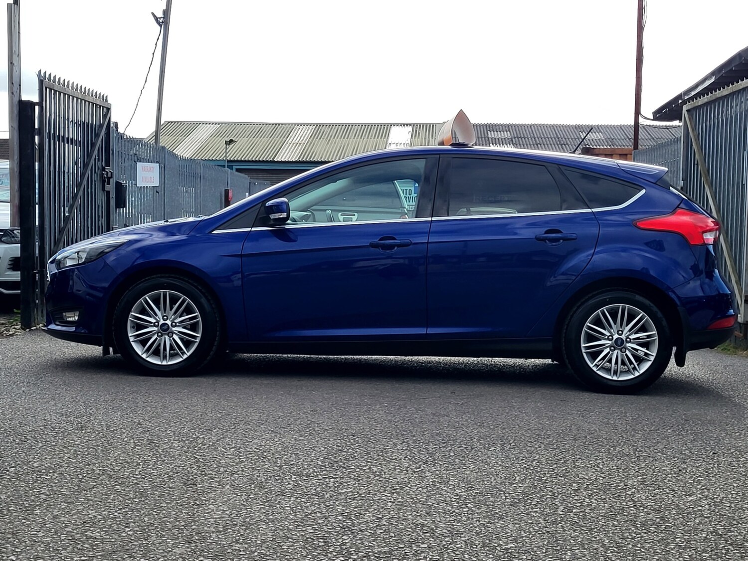 Used Ford Focus 2017 for sale - 78053627: Photo 17