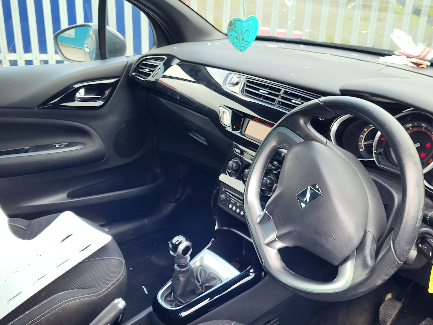 Used Citroen DS3 2011 for sale - 76960348: Photo 6