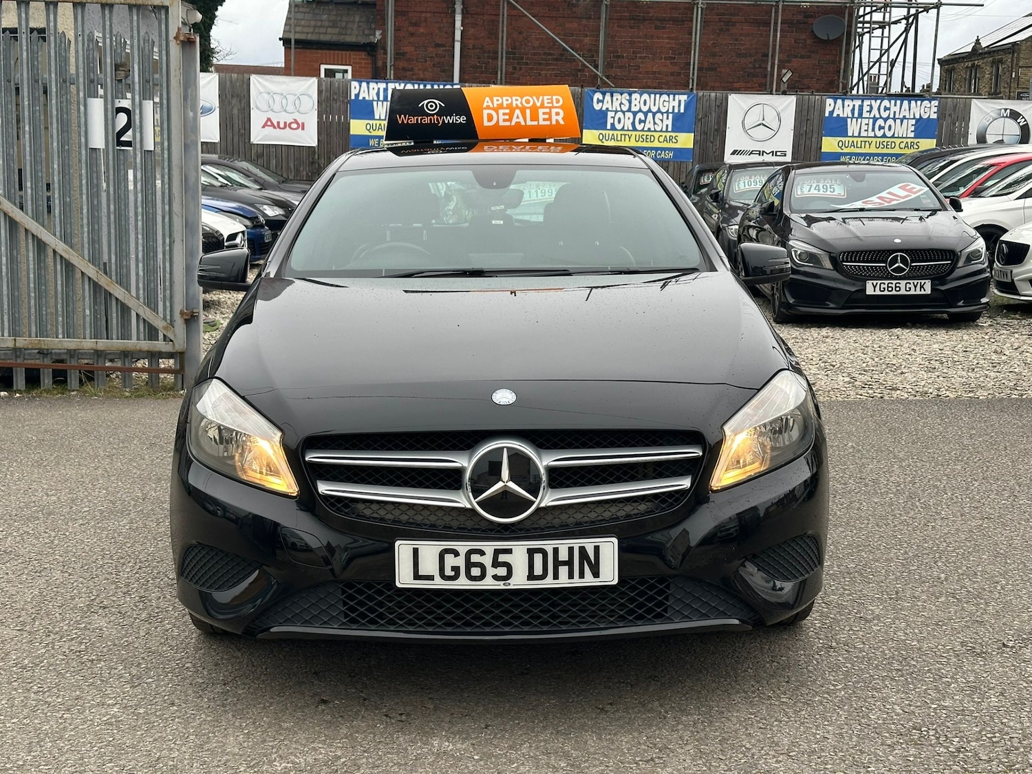 Used Mercedes-Benz A-Class 2015 for sale - 77837239: Photo 2