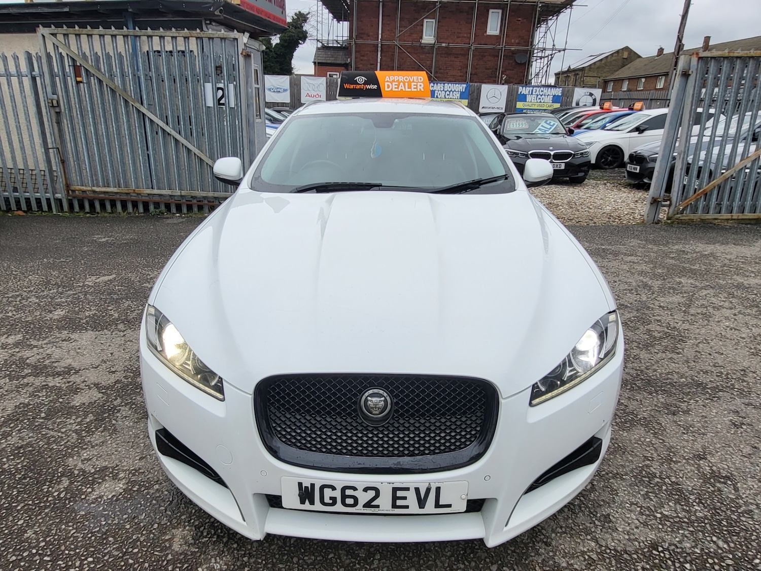 Used Jaguar XF 2012 for sale - 77775224: Photo 2