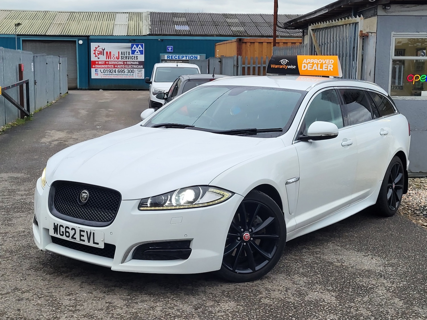 Used Jaguar XF 2012 for sale - 77775224: Photo 3