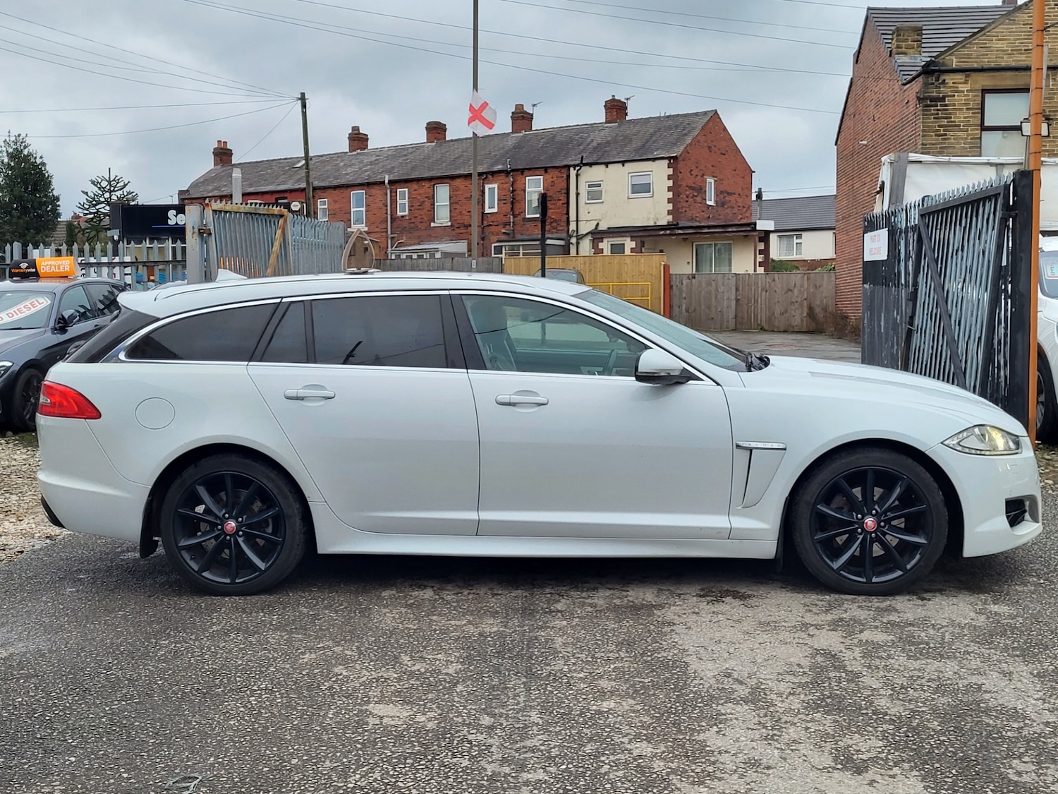 Used Jaguar XF 2012 for sale - 77775224: Photo 4