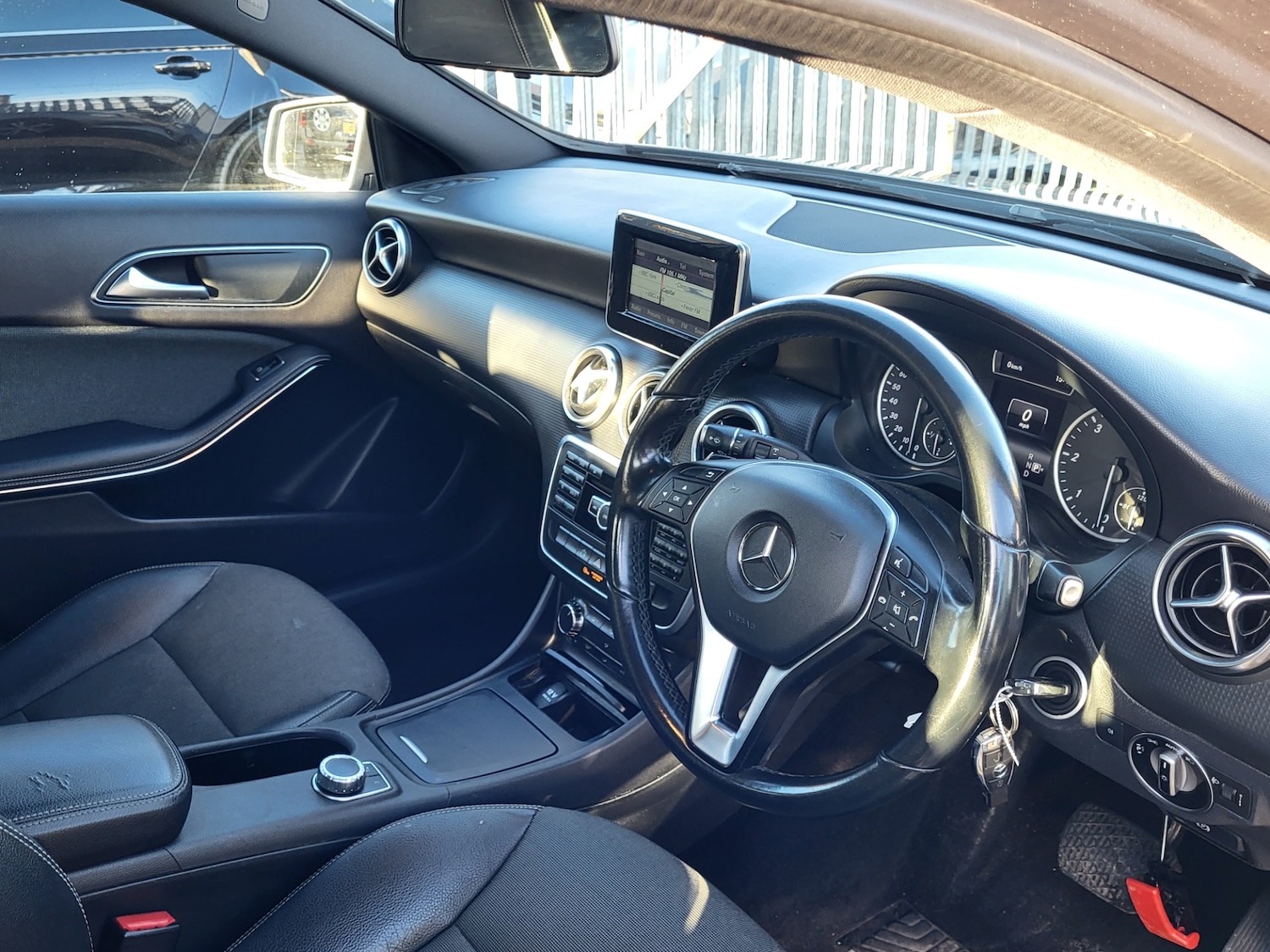 Used Mercedes-Benz A-Class 2015 for sale - 76960447: Photo 6