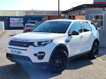 Used Land Rover Discovery Sport 2017 for sale - 79154259: Photo