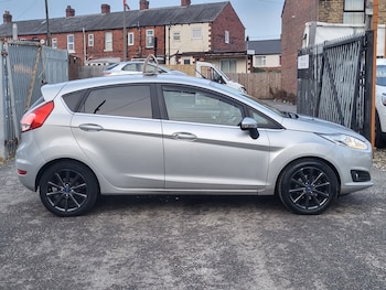 Used Ford Fiesta 2017 for sale - 77557008: Photo
