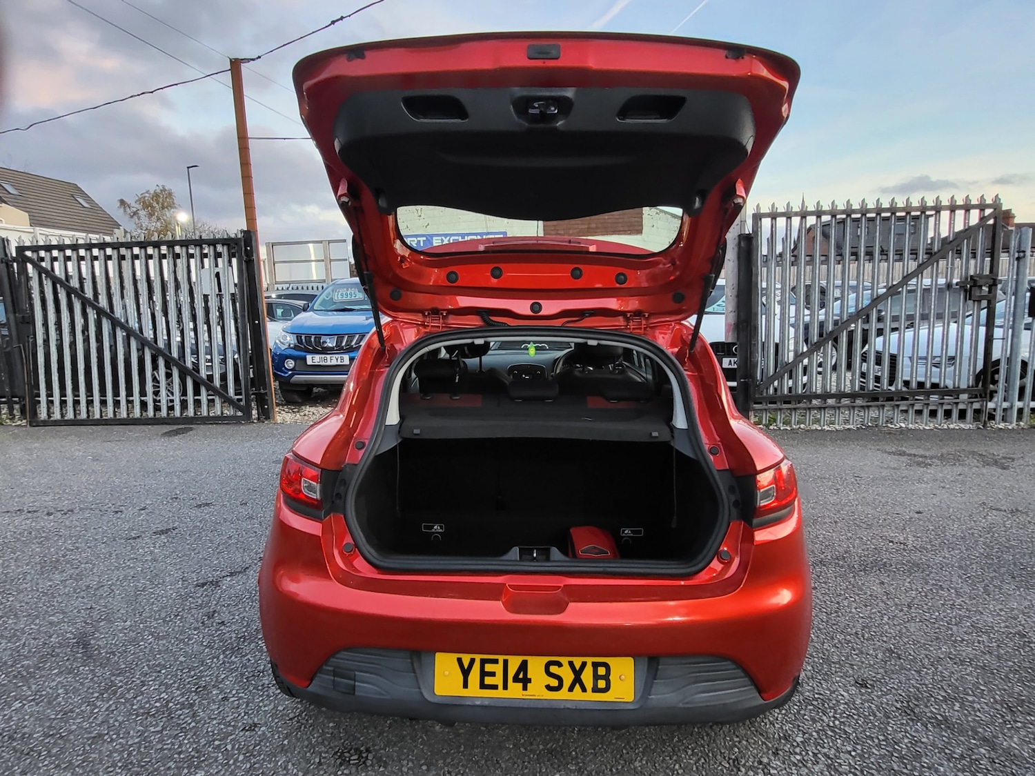 Used Renault Clio 2014 for sale - 76960329: Photo 10