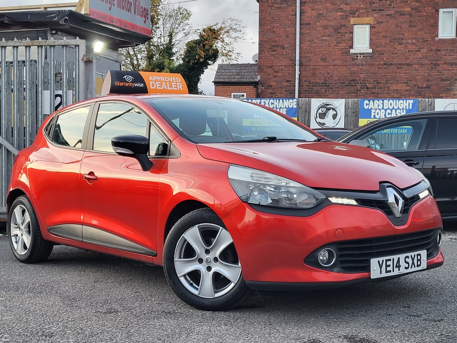 Used Renault Clio 2014 for sale - 76960329: Photo 12