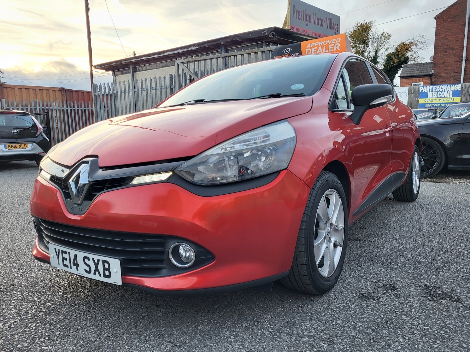Used Renault Clio 2014 for sale - 76960329: Photo 23