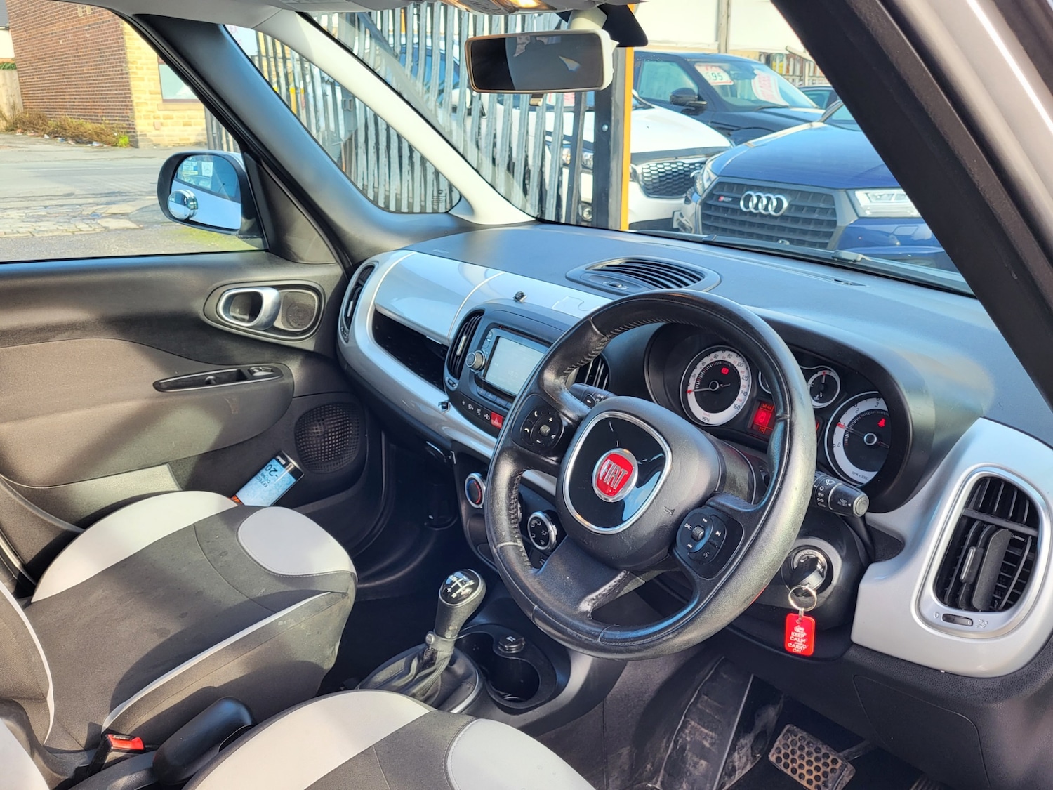 Used Fiat 500L 2014 for sale - 77556016: Photo 6