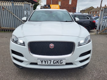 Used Jaguar F-Pace 2017 for sale - 78281061: Photo